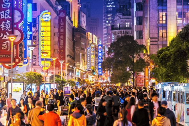 三家头部企业打响餐饮零售化升级战麻将胡了app餐厅味道进家庭这(图4) 三家头部企业打响餐饮零售化升级战麻将胡了app餐厅味道进家庭这(图4)